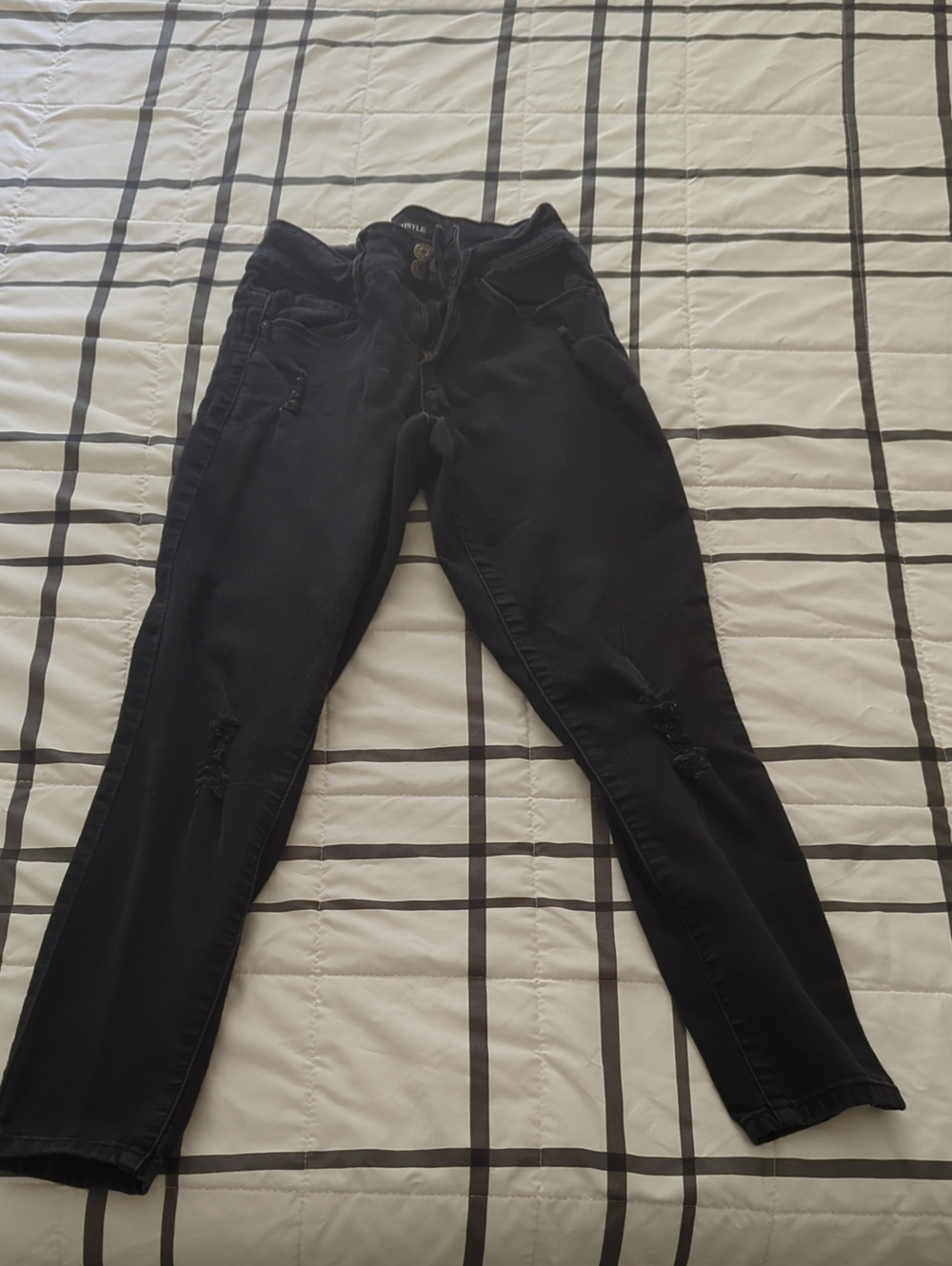 Black Women's Stretch Ripped Jeans